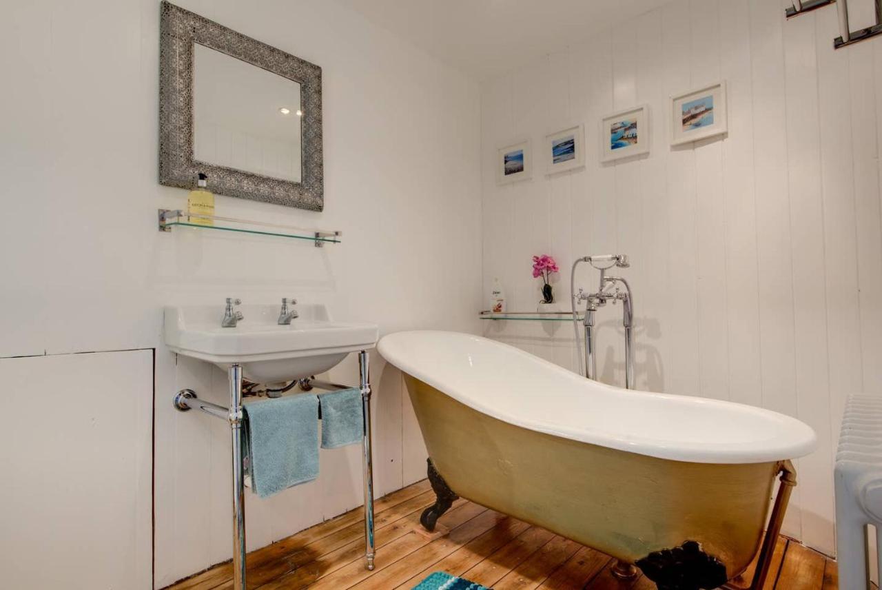 Carnegie Library: Austen Apartment 2 Bedroom Mexborough エクステリア 写真